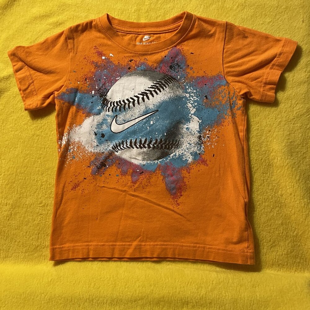 Boys Nike Tee Short Sleeve Shirt Size Small (4-5 Years) Color Orange